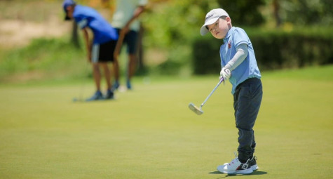 Trẻ nhỏ làm quen với golf qua các trải nghiệm mùa hè tại Nam Hội An